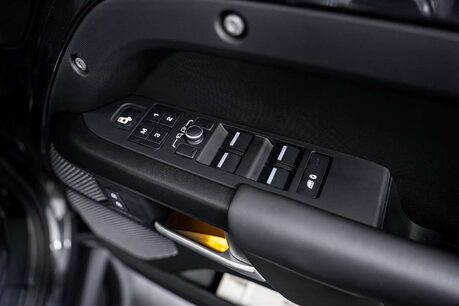 Land Rover Defender 5.0 P525 V8 Carpathian Edition SUV 5dr Petrol Auto 4WD Euro 6 (s/s) (525 ps 28