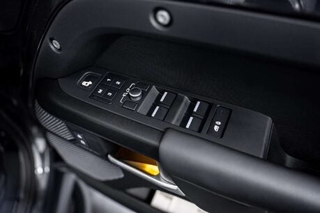 Land Rover Defender 5.0 P525 V8 Carpathian Edition SUV 5dr Petrol Auto 4WD Euro 6 (s/s) (525 ps 28