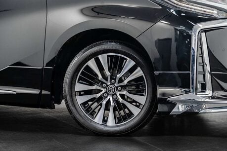 Toyota Alphard 2.5 MPV 2.5 SUV Automatic Petrol Hybrid 5