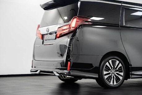 Toyota Alphard 2.5 MPV 2.5 SUV Automatic Petrol Hybrid 18