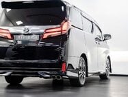 Toyota Alphard 2.5 MPV 2.5 SUV Automatic Petrol Hybrid 11