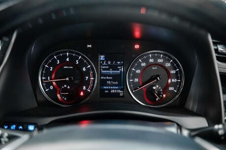 Toyota Alphard 2.5 MPV 2.5 SUV Automatic Petrol Hybrid 46