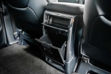 Toyota Alphard 2.5 MPV 2.5 SUV Automatic Petrol Hybrid 28