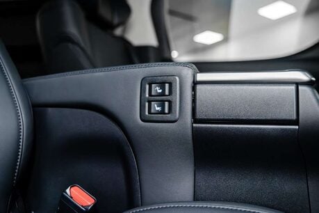 Toyota Alphard 2.5 MPV 2.5 SUV Automatic Petrol Hybrid 25