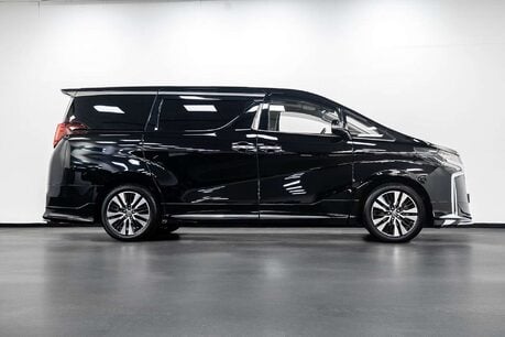 Toyota Alphard 2.5 MPV 2.5 SUV Automatic Petrol Hybrid 15