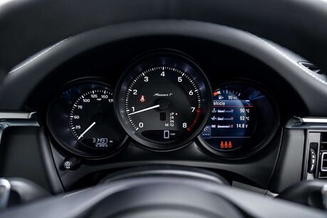 Porsche Macan 2.0T T SUV 5dr Petrol PDK 4WD Euro 6 (s/s) (265 ps) 38