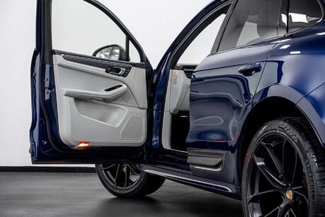 Porsche Macan 2.0T T SUV 5dr Petrol PDK 4WD Euro 6 (s/s) (265 ps) 6