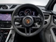 Porsche Macan 2.0T T SUV 5dr Petrol PDK 4WD Euro 6 (s/s) (265 ps) 31