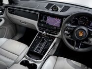 Porsche Macan 2.0T T SUV 5dr Petrol PDK 4WD Euro 6 (s/s) (265 ps) 32