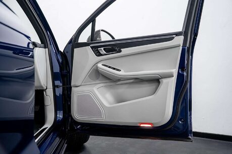 Porsche Macan 2.0T T SUV 5dr Petrol PDK 4WD Euro 6 (s/s) (265 ps) 23