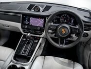 Porsche Macan 2.0T T SUV 5dr Petrol PDK 4WD Euro 6 (s/s) (265 ps) 28