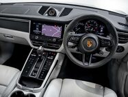 Porsche Macan 2.0T T SUV 5dr Petrol PDK 4WD Euro 6 (s/s) (265 ps) 28