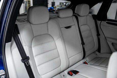 Porsche Macan 2.0T T SUV 5dr Petrol PDK 4WD Euro 6 (s/s) (265 ps) 19
