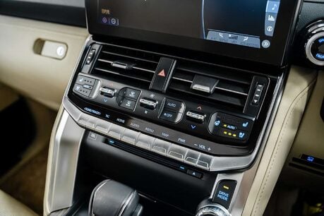 Toyota Land Cruiser ZX300 3.5 Automatic Petrol 44