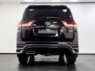 Toyota Land Cruiser ZX300 4x4 3500 Automatc Petrol 11