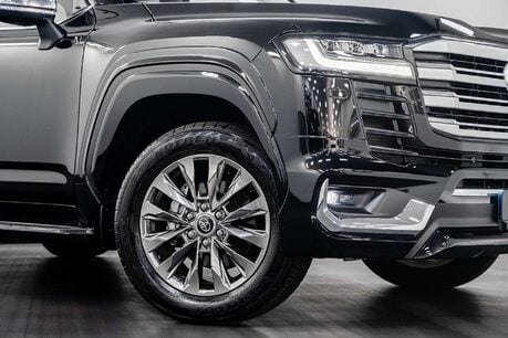 Toyota Land Cruiser ZX300 4x4 3500 Automatc Petrol 4