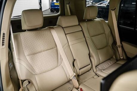 Toyota Land Cruiser ZX300 4x4 3500 Automatc Petrol 23