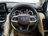 Toyota Land Cruiser ZX300 4x4 3500 Automatc Petrol 38