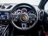 Porsche Cayenne 4.0T V8 GPF Turbo SUV 5dr Petrol TiptronicS 4WD Euro 6 (s/s) (550 ps) 33