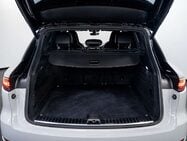 Porsche Cayenne 4.0T V8 GPF Turbo SUV 5dr Petrol TiptronicS 4WD Euro 6 (s/s) (550 ps) 18