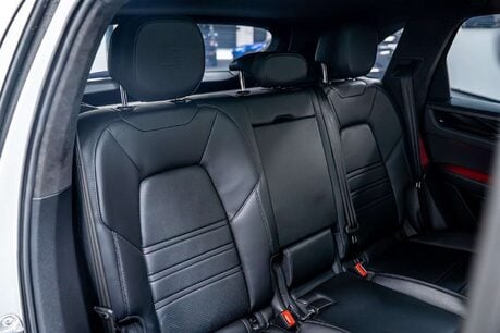 Porsche Cayenne 4.0T V8 GPF Turbo SUV 5dr Petrol TiptronicS 4WD Euro 6 (s/s) (550 ps) 20