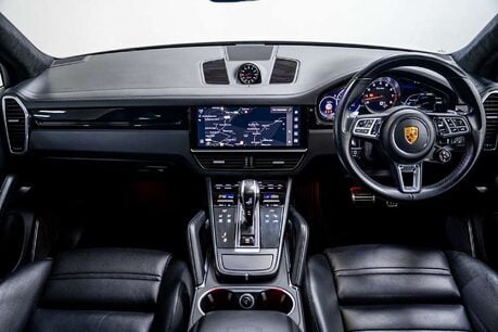 Porsche Cayenne 4.0T V8 GPF Turbo SUV 5dr Petrol TiptronicS 4WD Euro 6 (s/s) (550 ps) 31