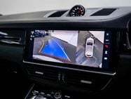 Porsche Cayenne 4.0T V8 GPF Turbo SUV 5dr Petrol TiptronicS 4WD Euro 6 (s/s) (550 ps) 37