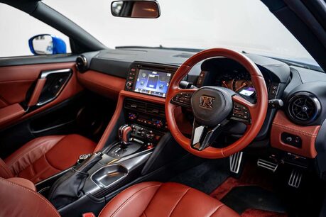 Nissan GT-R Premium Edition 3.8 2dr Coupe Semi Auto Petrol 2