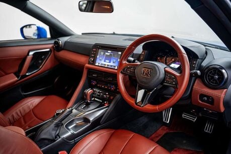 Nissan GT-R Premium Edition 3.8 2dr Coupe Semi Auto Petrol 2