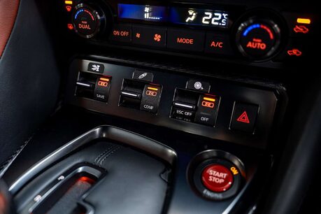 Nissan GT-R Premium Edition 3.8 2dr Coupe Semi Auto Petrol 33