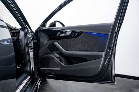 Audi RS4 2.9 TFSI V6 Vorsprung Estate 5dr Petrol Tiptronic quattro Euro 6 (s/s) (450 24