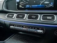 Mercedes-Benz GLE GLE450dh MHEV AMG Line (Premium Plus) SUV 3.0 Automatic Diesel Hybrid 33