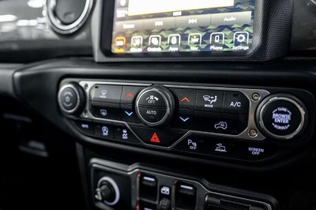 Jeep Wrangler 2.0 GME Sahara SUV 4dr Petrol Auto 4WD Euro 6 33