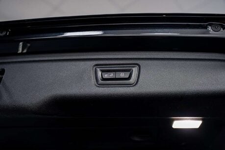 BMW 3 Series 3.0 M340d MHT Touring 5dr Diesel Hybrid Auto xDrive Euro 6 (s/s) (340 ps) 19