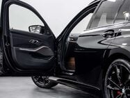 BMW 3 Series 3.0 M340d MHT Touring 5dr Diesel Hybrid Auto xDrive Euro 6 (s/s) (340 ps) 6