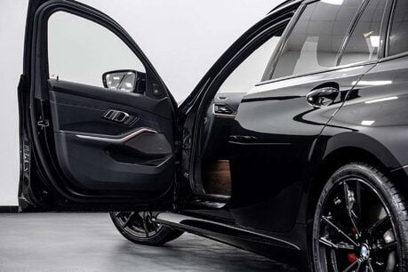 BMW 3 Series 3.0 M340d MHT Touring 5dr Diesel Hybrid Auto xDrive Euro 6 (s/s) (340 ps) 6