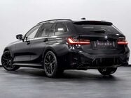 BMW 3 Series 3.0 M340d MHT Touring 5dr Diesel Hybrid Auto xDrive Euro 6 (s/s) (340 ps) 5