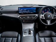 BMW 3 Series 3.0 M340d MHT Touring 5dr Diesel Hybrid Auto xDrive Euro 6 (s/s) (340 ps) 31