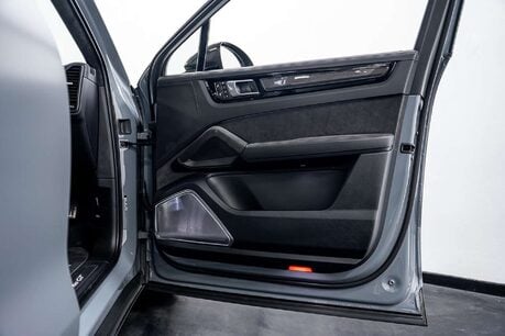 Porsche Cayenne 4.0T V8 Turbo GT Coupe 5dr Petrol TiptronicS 4WD Euro 6 (s/s) (640 ps) 24