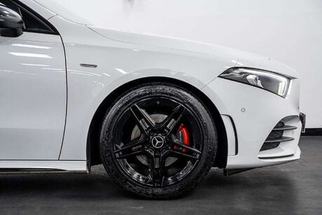 Mercedes-Benz A Class 1.3 A200 AMG Line Edition (Executive) Hatchback 5dr Petrol 7G-DCT Euro 6 (s 15