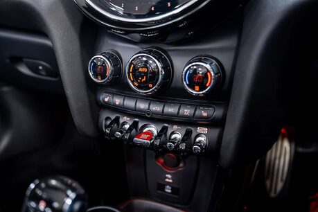 Mini Convertible 2.0 John Cooper Works Convertible 2dr Petrol Steptronic Euro 6 (s/s) (231 p 32