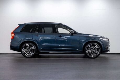 Volvo XC90 2.0h T8 Recharge 18.8kWh Ultimate Dark SUV 5dr Petrol Plug-in Hybrid Auto 4 14
