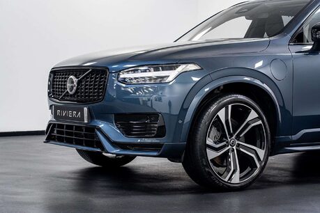 Volvo XC90 2.0h T8 Recharge 18.8kWh Ultimate Dark SUV 5dr Petrol Plug-in Hybrid Auto 4 12