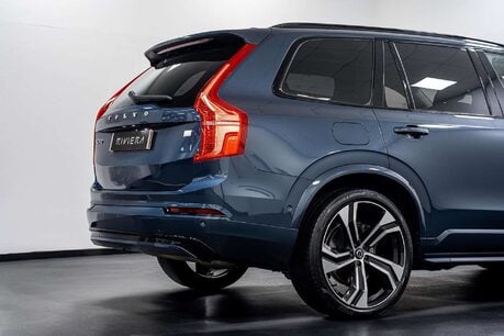 Volvo XC90 2.0h T8 Recharge 18.8kWh Ultimate Dark SUV 5dr Petrol Plug-in Hybrid Auto 4 17