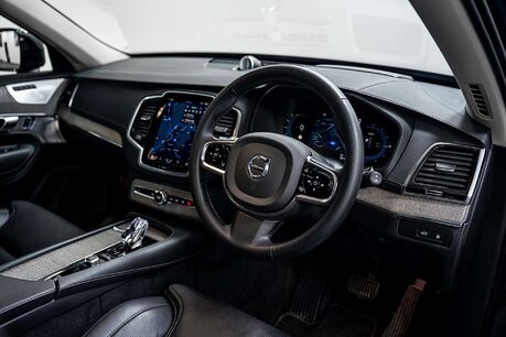 Volvo XC90 2.0h T8 Recharge 18.8kWh Ultimate Dark SUV 5dr Petrol Plug-in Hybrid Auto 4 2