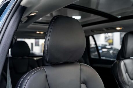 Volvo XC90 2.0h T8 Recharge 18.8kWh Ultimate Dark SUV 5dr Petrol Plug-in Hybrid Auto 4 29