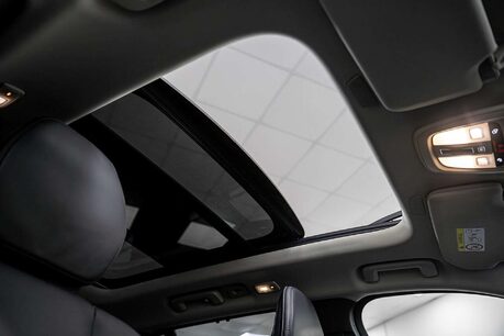 Volvo XC90 2.0h T8 Recharge 18.8kWh Ultimate Dark SUV 5dr Petrol Plug-in Hybrid Auto 4 40