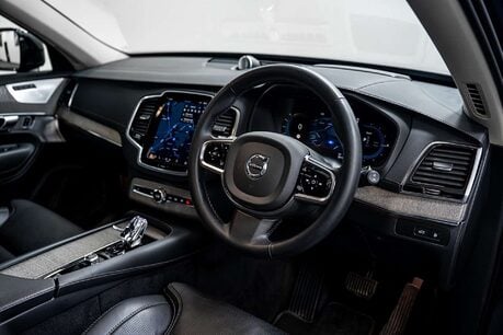 Volvo XC90 2.0h T8 Recharge 18.8kWh Ultimate Dark SUV 5dr Petrol Plug-in Hybrid Auto 4 2