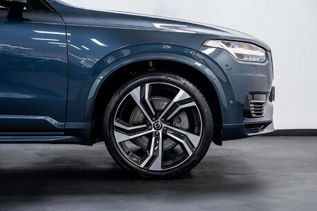 Volvo XC90 2.0h T8 Recharge 18.8kWh Ultimate Dark SUV 5dr Petrol Plug-in Hybrid Auto 4 15
