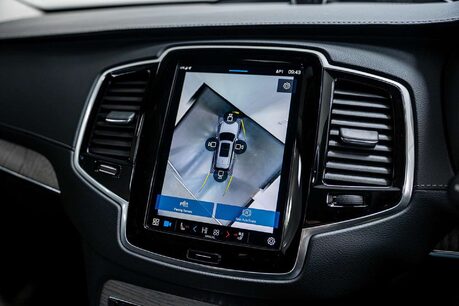 Volvo XC90 2.0h T8 Recharge 18.8kWh Ultimate Dark SUV 5dr Petrol Plug-in Hybrid Auto 4 37